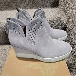 Gray Wedge Shoes Size 6.5